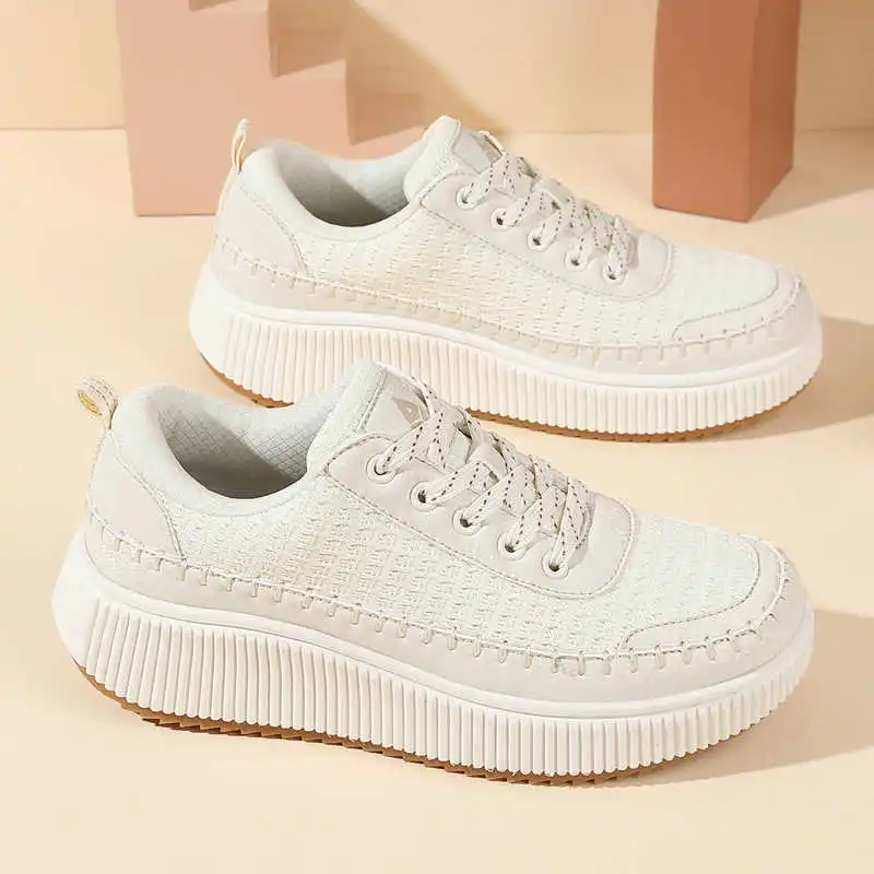 Luxury Lifestyle Grooming Lounge - Sepatu kets flat wanita, sepatu Sneakers