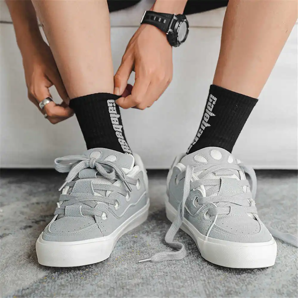Sepatu bot krem wanita, dengan - Luxury Lifestyle Grooming Lounge ulasan dan harga